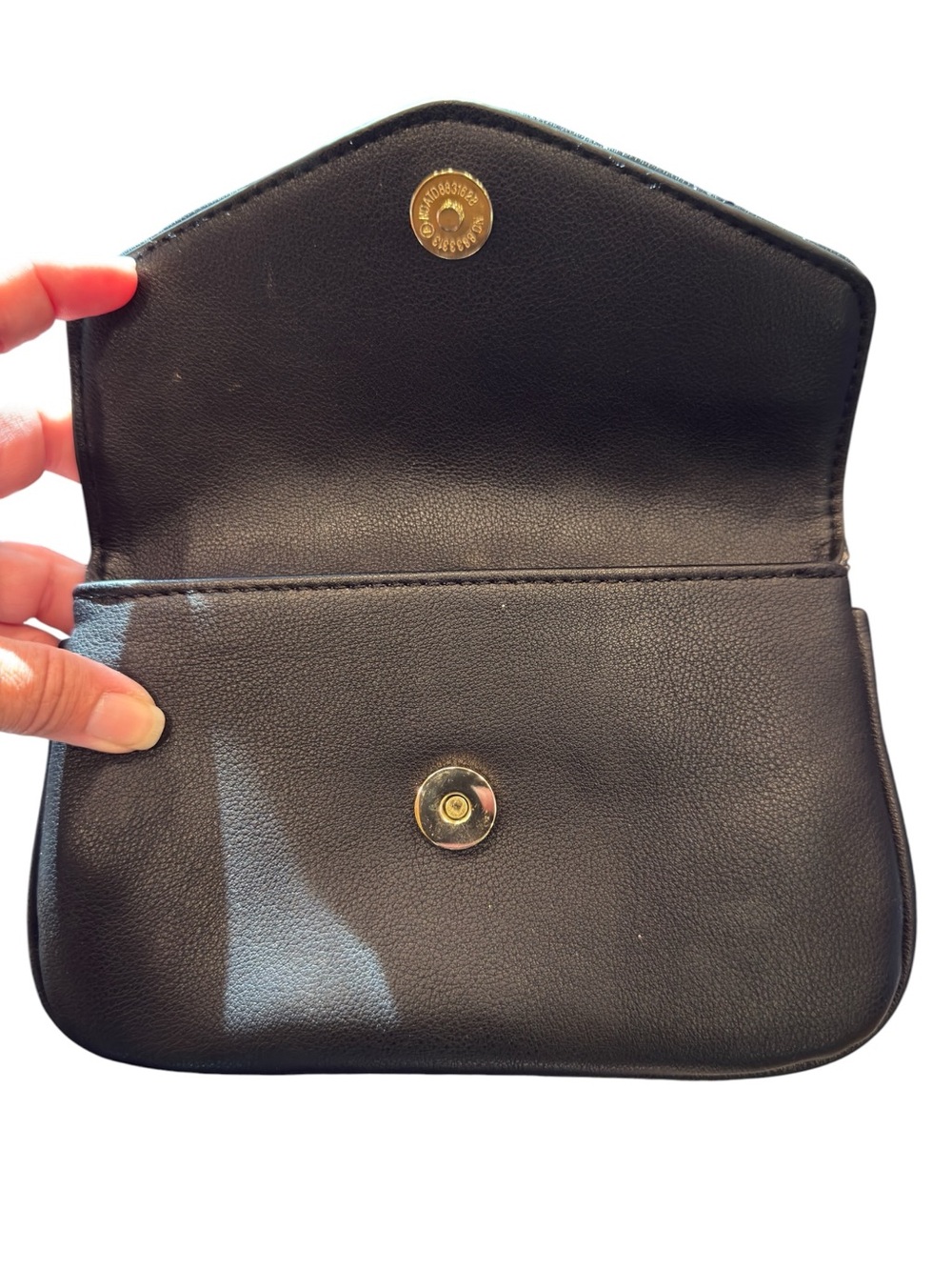 Black Quilted Belt Bag Minimalist Chic Hands-Free Waist Pack Versatile Crossbody - Picture 4 of 4